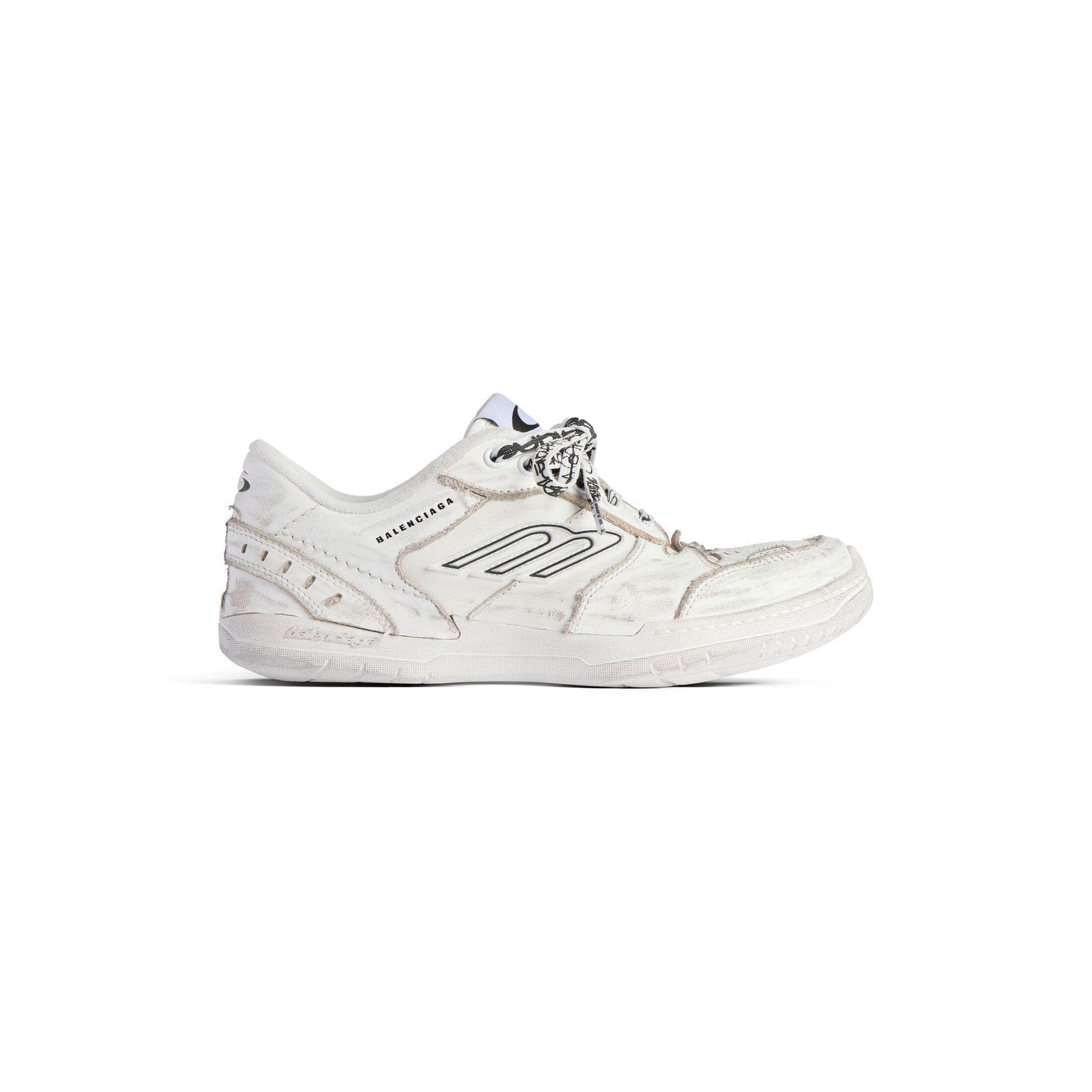 Hamptons Worn Out White Cowhide Moderately Aged Sneakers